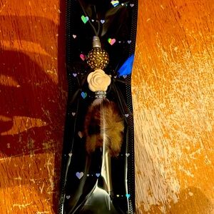 Leopard print fuzzy beaded pen